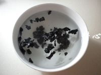 云耳炒油面筋的做法步骤2