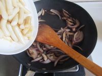 韩式宫廷炒年糕的做法步骤10