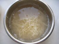 土豆丝蛋饼的做法步骤2