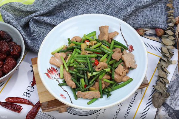 蒜薹炒肉的做法 蒜薹炒肉怎么炒