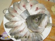 孔雀开屏鱼的做法步骤6