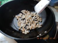 平菇炒肉的做法步骤6