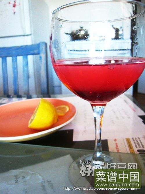 蔓越莓伏特加鸡尾酒
