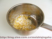 蔬菜玉米麦片粥的做法步骤3