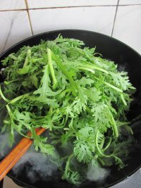 蒜泥茼蒿的做法步骤4
