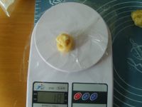 板栗绿豆蓉月饼的做法步骤5