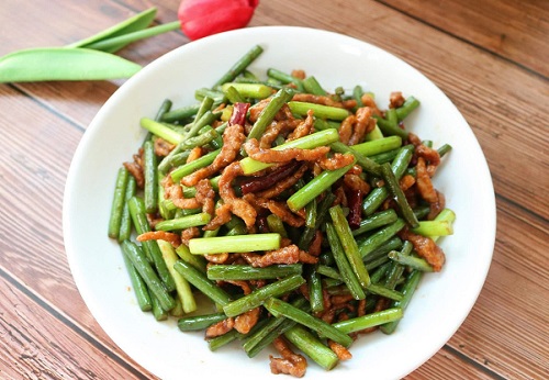 蒜苔炒肉的家常做法 蒜苔炒肉做法窍门