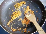 西兰花虾球蛋炒饭的做法步骤8