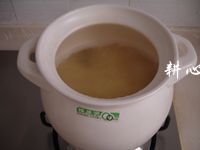 松仁木耳小米粥的做法步骤6