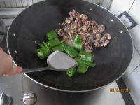 青椒炒鸡肫的做法步骤8