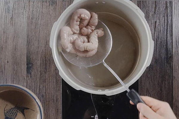 焦溜肥肠的做法 怎么做焦溜肥肠好吃