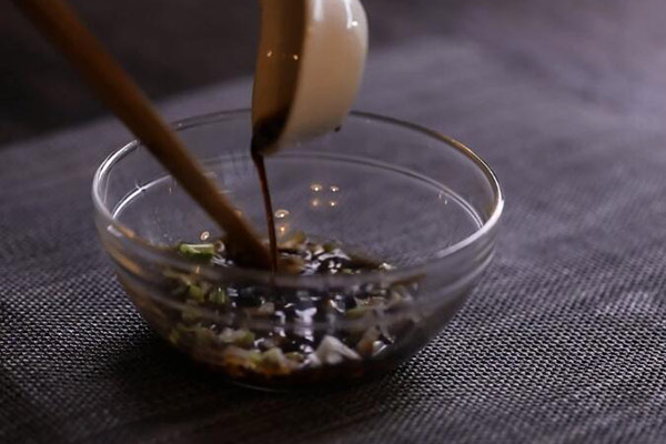 白切鸡的正宗做法 怎么做白切鸡