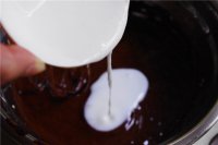 古典朱古力蛋糕的做法步骤7