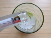 青柠鸡尾酒的做法步骤5