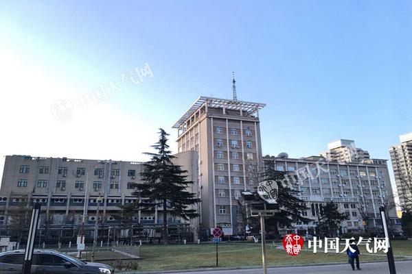 今起京城气温略回升切忌踩踏冰面 初雪或拖至次年