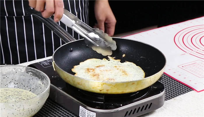 鸡蛋卷怎么做 怎样制作鸡蛋卷好吃
