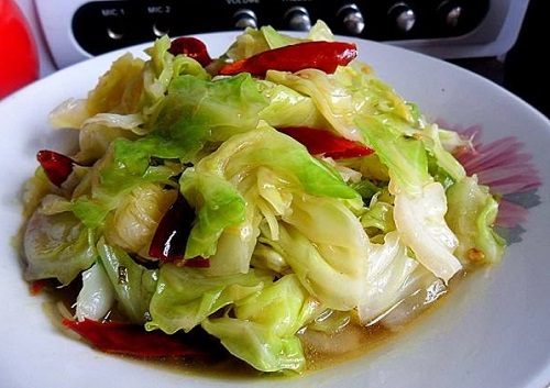 手撕包菜的做法 饭店的手撕包菜怎么做