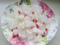 鲫鱼银耳汤的做法步骤3