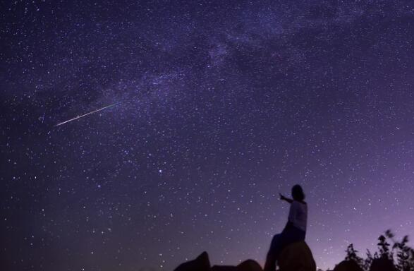 狮子座流星雨图片真实 狮子座流星雨高清唯美图集