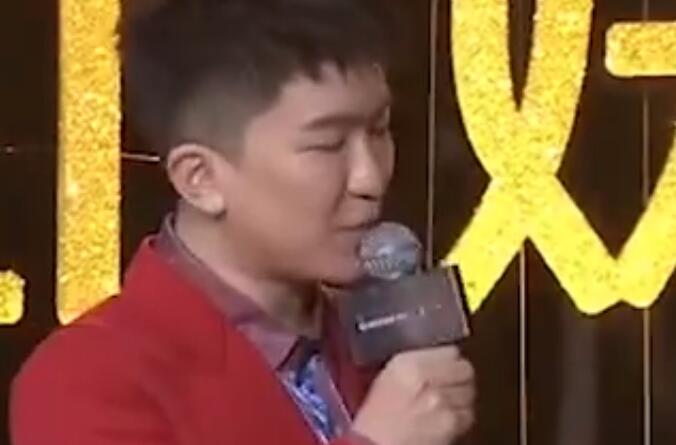 易烊千玺因为考试没赶上领奖是怎么回事 易烊千玺因为考试没赶上领奖始末