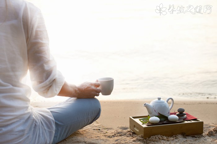 夏天中暑头疼吃什么