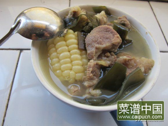 排骨玉米海带汤