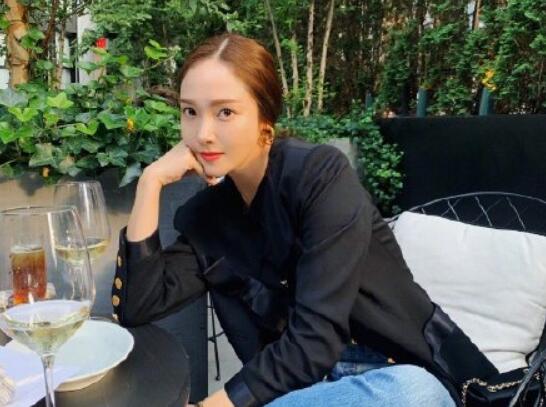 郑秀妍违约案三审败诉是怎么回事 郑秀妍违约案三审败诉原因是什么