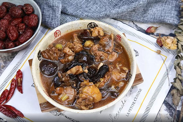 香菇木耳炖鸡的做法 香菇木耳炖鸡怎么做