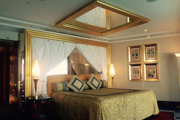 帆船酒店一晚上多少钱 迪拜帆船酒店价格