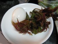 椿芽煎鹅蛋的做法步骤1