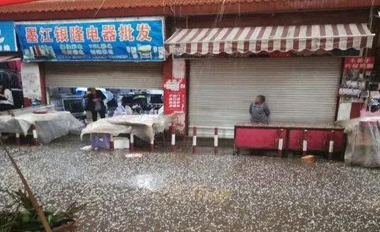 新一轮风雨再袭山东各地 济南今日气温跌至20℃