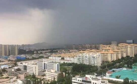 这一周贵州降雨强对流频繁 市民户外出行需做好防雨措施