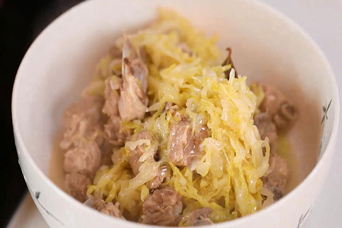 酸菜炖排骨的做法 酸菜炖排骨怎么做