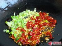 水煮鲶鱼的做法步骤5