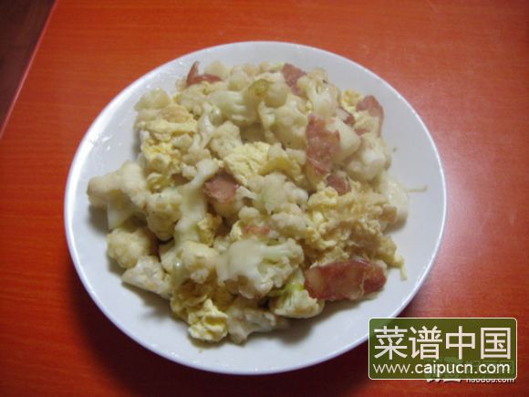 鸡蛋腊肠炒菜花