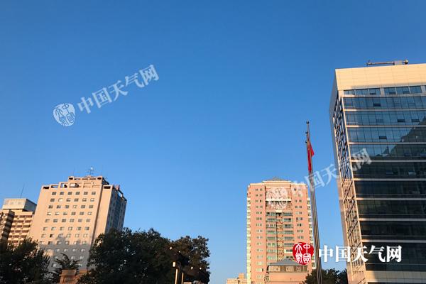 北京本周天空“颜值”在线 早晚温差大如两季