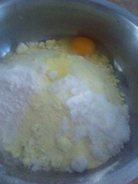 粘玉米面小麻花的做法步骤1