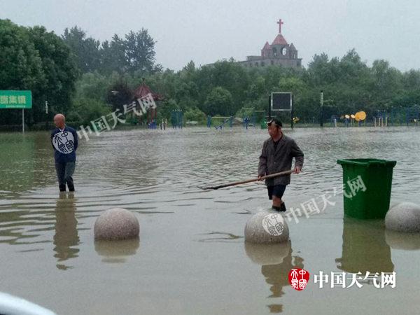 安徽阜南和六安局地遭遇特大暴雨 王家坝6小时累计雨量超过全年三分之一