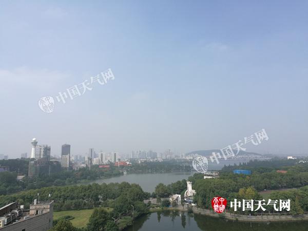 湖北启动防汛Ⅳ级应急响应 10起迎降雨降温