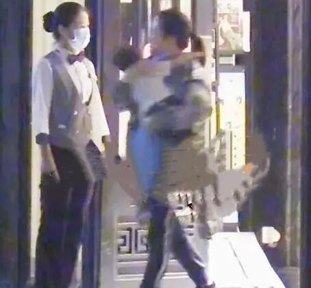赵丽颖带儿子聚会是怎么回事 赵丽颖带儿子聚会是什么情况