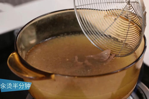 枸杞菠菜猪肝汤的做法 家常枸杞菠菜猪肝汤怎么做