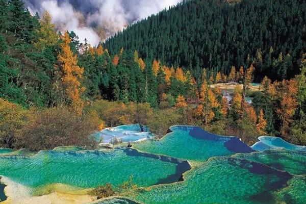 黄龙风景名胜区在哪里-海拔高度及门票价格