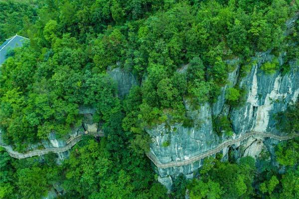 夏日消暑好去处 恩施地心谷旅行攻略