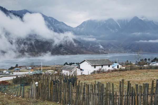 成都自驾游路线推荐 成都周边游好玩的景点-带你看雪山