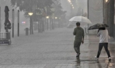北京仍有雷阵雨光顾气温30℃出头 市民们外出需备好雨具