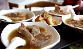 马来西亚肉骨茶的做法