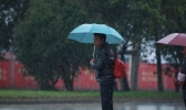 江西南昌遭遇强降雨 多处道路积水
