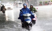 福建中南部迎强降雨 福州气温跌至20℃