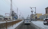 青海玉树曲麻莱降雪 交通畜牧业受影响