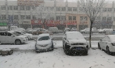 河北承德围场四月飞雪 交通出行受阻